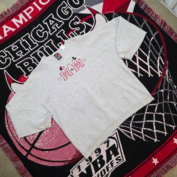 Vintage Mickey and Minnie Lovers Crewneck - Picture 1 of 6